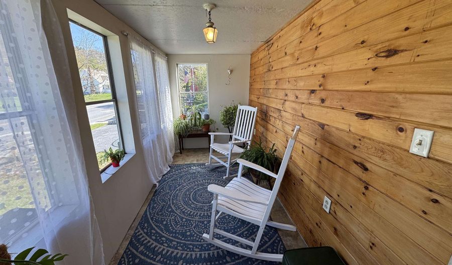 1083 Main St, Bennington, VT 05201 - 2 Beds, 1 Bath