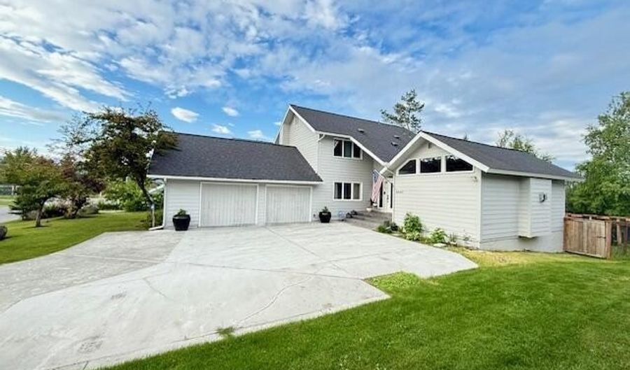3840 Delwood Pl, Anchorage, AK 99504 - 4 Beds, 4 Bath
