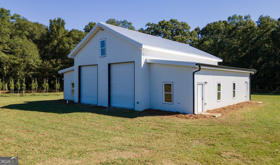 1904 Highway 341 S, Barnesville, GA 30204 - 2 Beds, 2 Bath