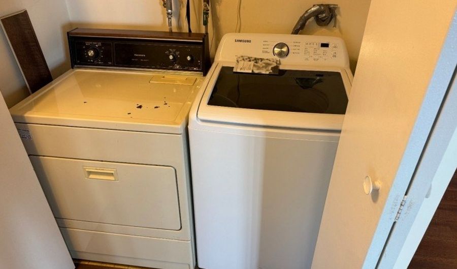 75 Homestead Ln, Bayonne, NJ 07035 - 2 Beds, 2 Bath