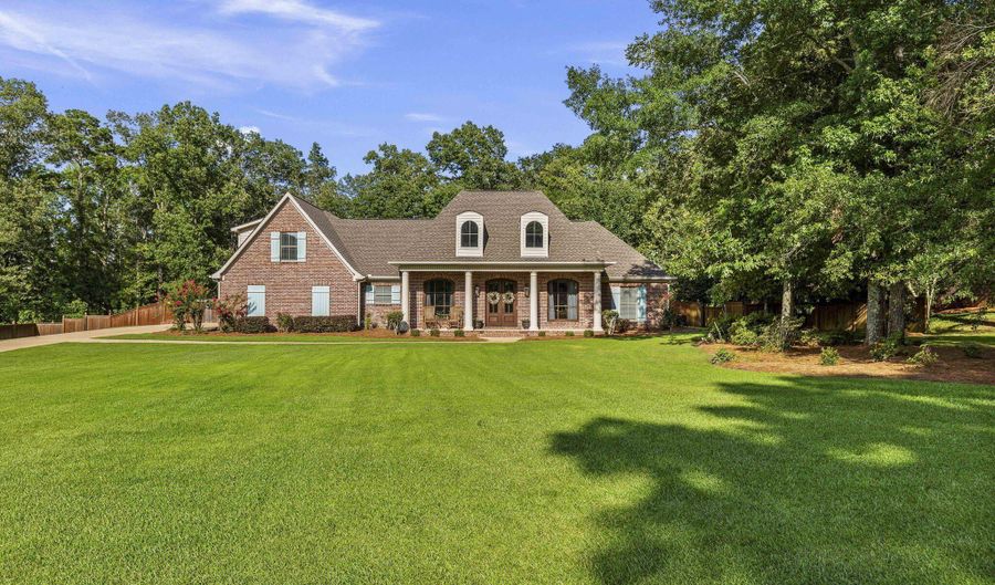 208 Kitty Hawk Cir, Brandon, MS 39047 - 5 Beds, 4 Bath