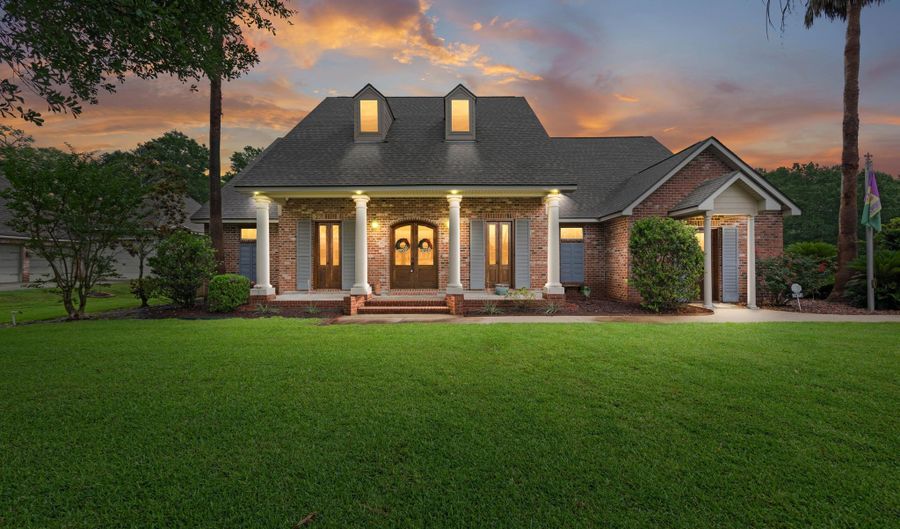 2073 Main Hwy, Arnaudville, LA 70512 - 4 Beds, 4 Bath