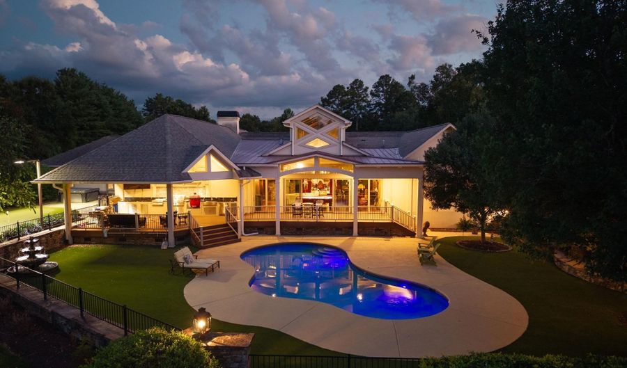 1214 McClellan Rd, Anderson, SC 29621 - 4 Beds, 6 Bath