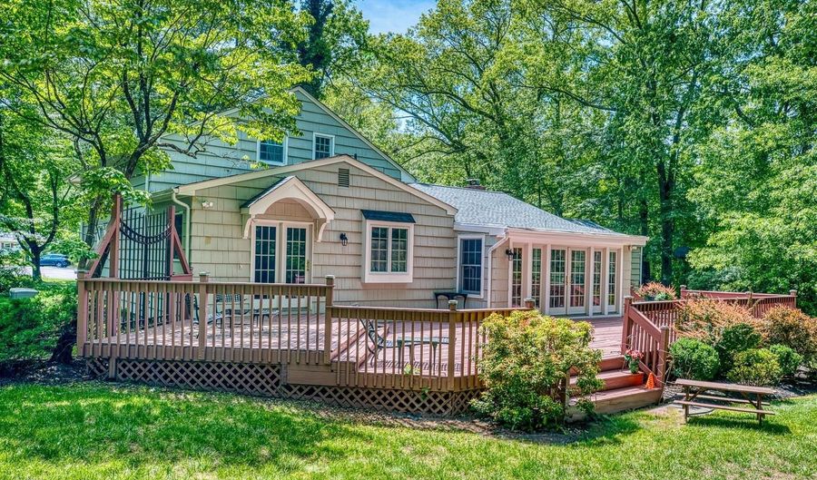 31 SHEPARD Way, Basking Ridge, NJ 07920 - 5 Beds, 4 Bath
