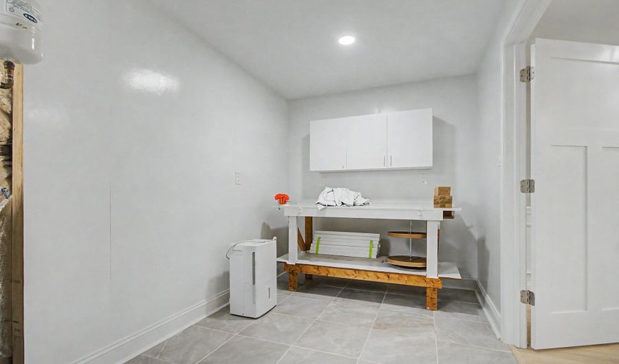 2501 EASTERN POINT Ct, Annapolis, MD 21401 - 3 Beds, 4 Bath