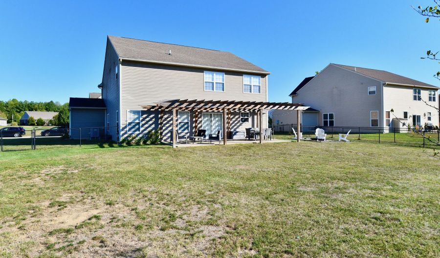 6695 Buhrstone Ln, Avon, IN 46123 - 4 Beds, 3 Bath