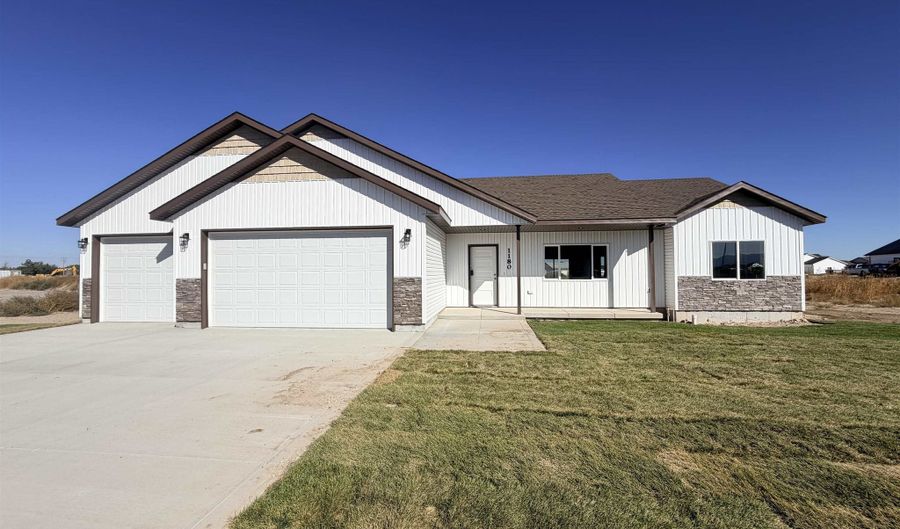 1180 Alpine Ave, Chubbuck, ID 83202 - 3 Beds, 2 Bath