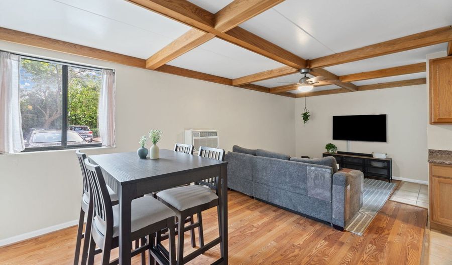 342 W Miner St 1A, Arlington Heights, IL 60005 - 1 Beds, 1 Bath
