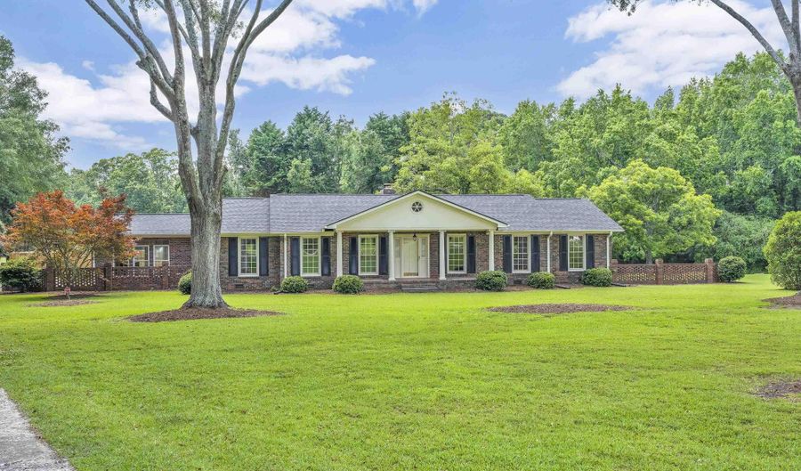 216 S Carolina 413, Belton, SC 29627 - 3 Beds, 3 Bath