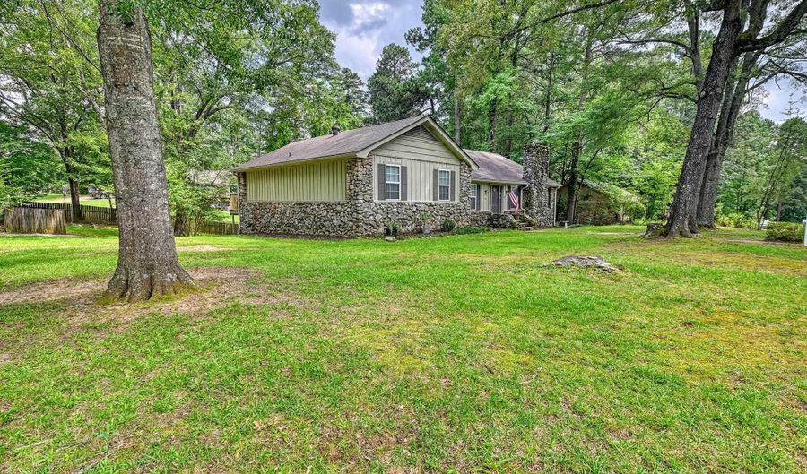 1 Ivy Cir, Arkadelphia, AR 71923 - 6 Beds, 4 Bath