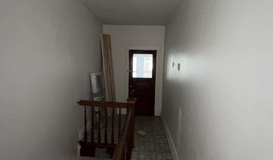 19 Stanwix St, Albany, NY 12209 - 8 Beds, 2 Bath