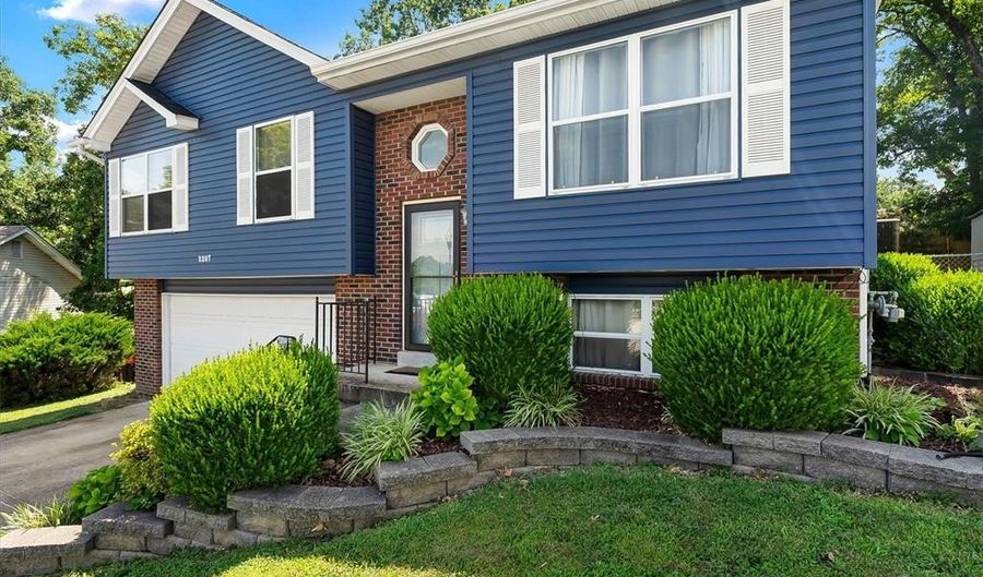 2207 San Simeon Dr, Arnold, MO 63010 - 4 Beds, 2 Bath