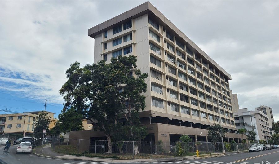 2977 Ala Ilima St 301, Honolulu, HI 96818 - 3 Beds, 1 Bath