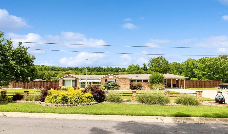 3212 Silica Hts, Benton, AR 72015 - 3 Beds, 2 Bath