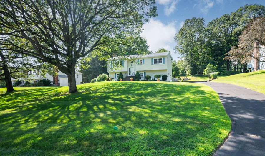 14 3 Partners Rd, Danbury, CT 06811 - 3 Beds, 2 Bath