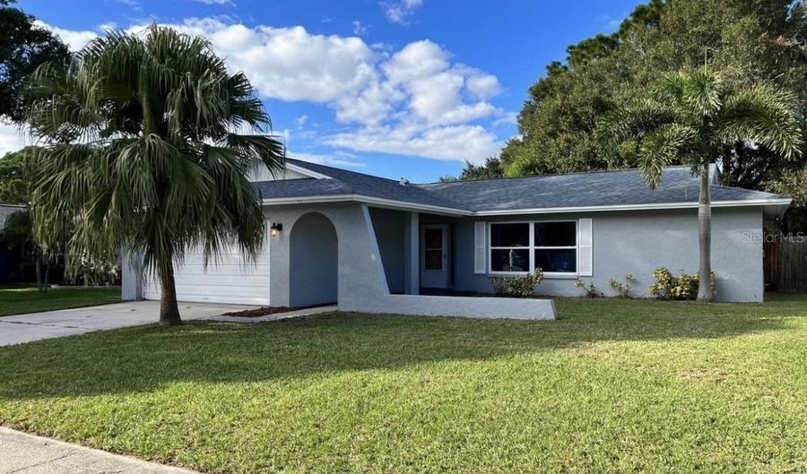 2224 WILLOW TREE Trl, Clearwater, FL 33763 - 2 Beds, 2 Bath