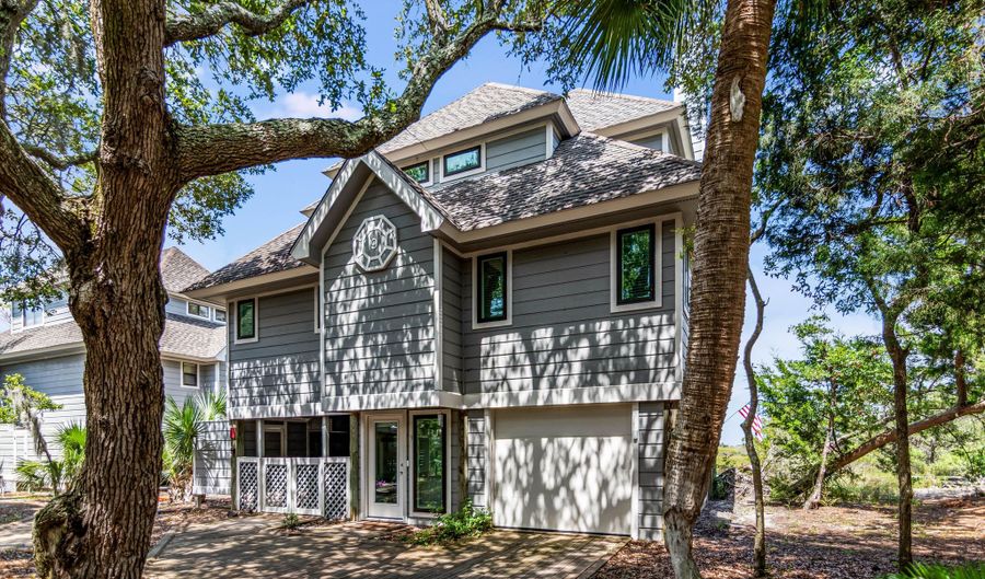 123 N Bald Head Wynd #9, Bald Head Island, NC 28461 - 4 Beds, 4 Bath