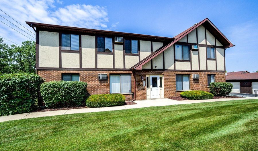 4634 W 131st St 2S, Alsip, IL 60803 - 2 Beds, 1 Bath