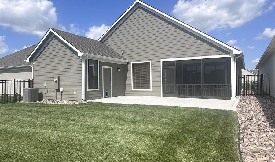 135 S Heritage Way, Andover, KS 67002 - 2 Beds, 2 Bath