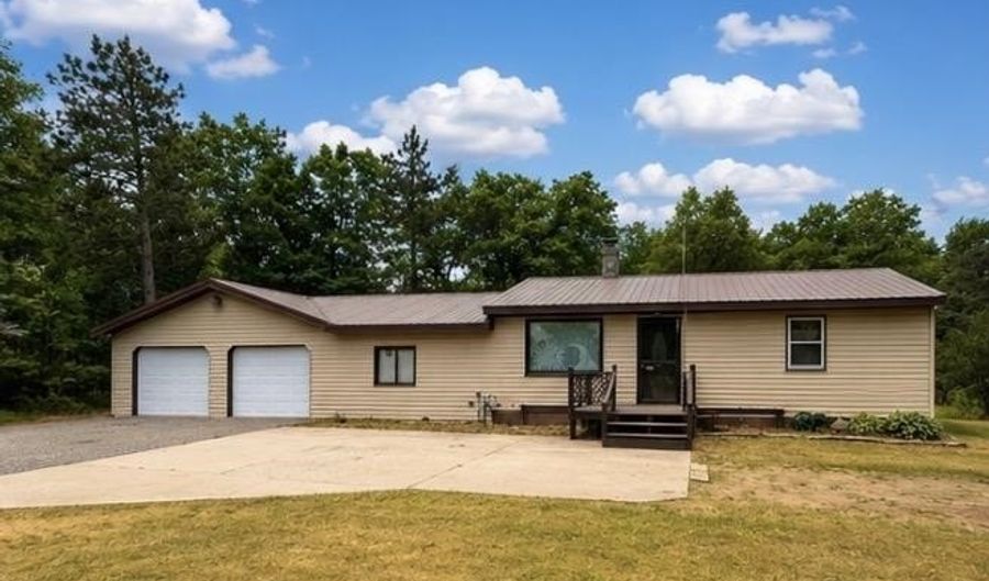2397 Highway 13, Adams, WI 53910 - 2 Beds, 1 Bath