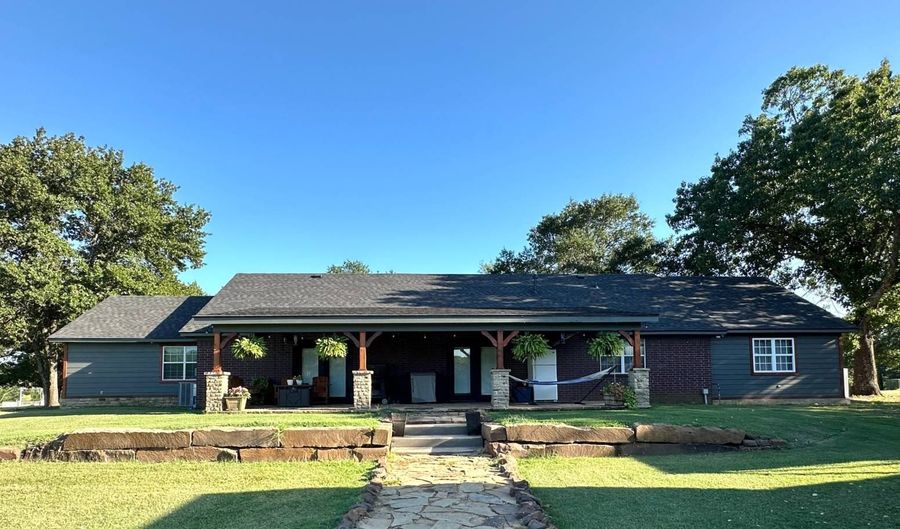 39160 US HWY 70, Bennington, OK 74723 - 5 Beds, 3 Bath