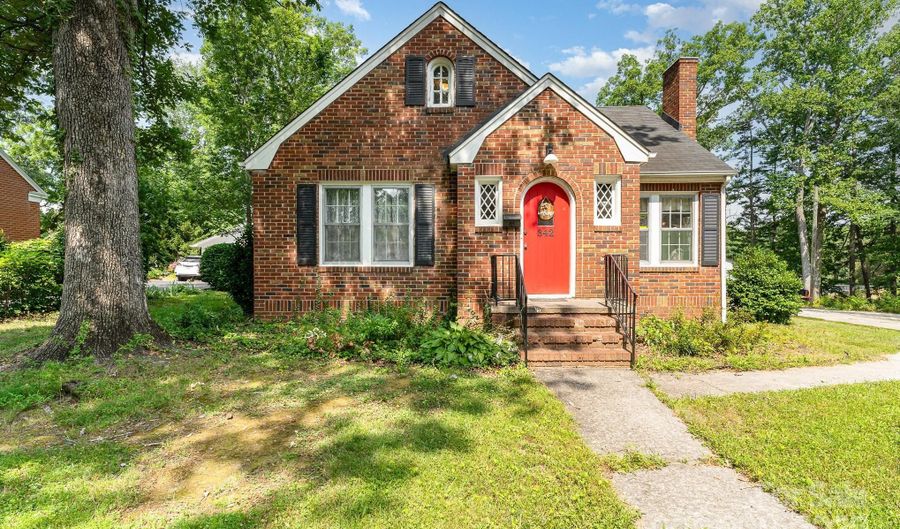 342 Cliff Rd, Asheboro, NC 27203 - 4 Beds, 2 Bath