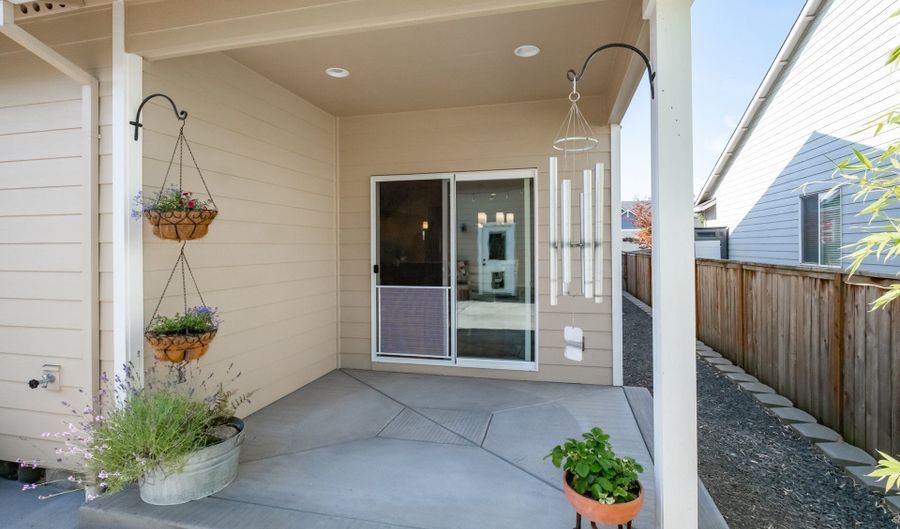 2151 NE DECIDUOUS Ave, Albany, OR 97321 - 3 Beds, 2 Bath