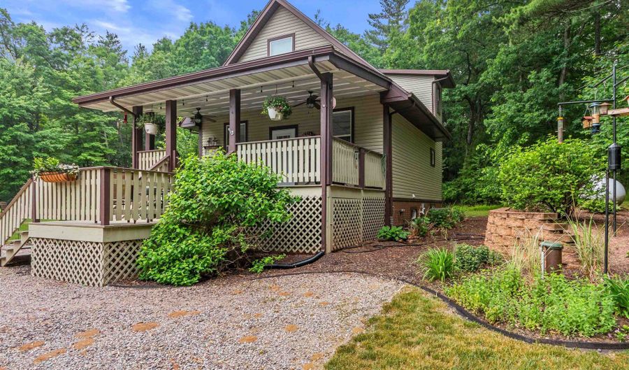 1854 E County Road Z, Arkdale, WI 54613 - 3 Beds, 3 Bath
