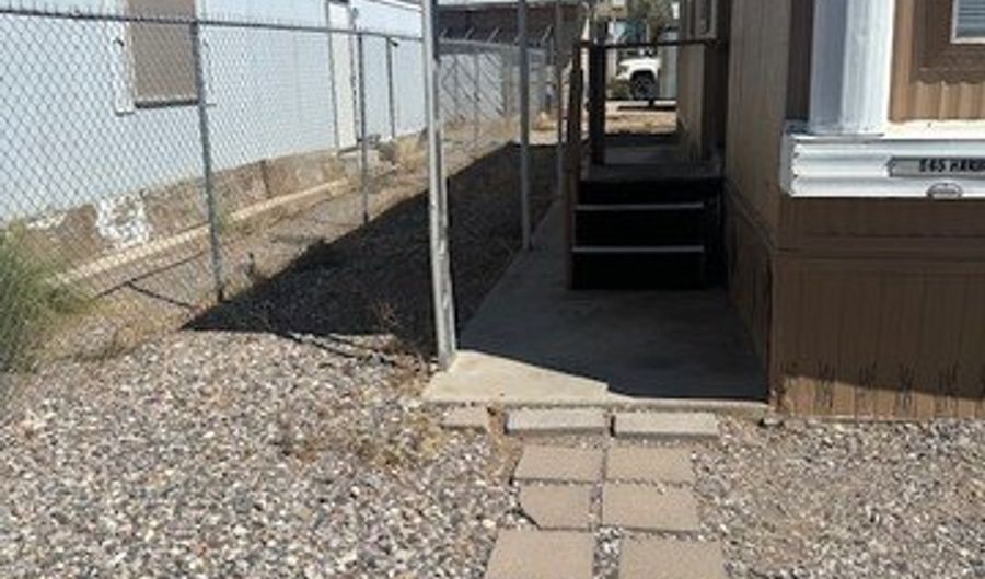 565 Harbor Dr, Bullhead City, AZ 86442 - 3 Beds, 2 Bath