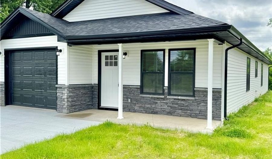 466 East St, Austin, IN 47102 - 3 Beds, 2 Bath