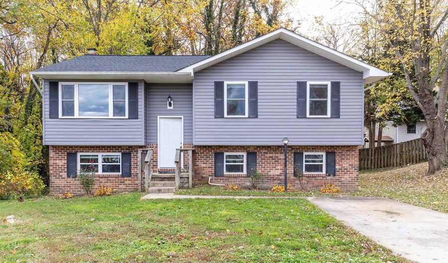 847 HARBOR VIEW Ter, Annapolis, MD 21409 - 4 Beds, 3 Bath