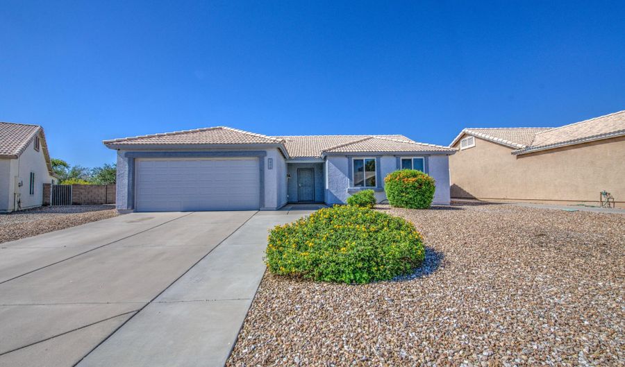 1900 W 19TH Ave, Apache Junction, AZ 85120 - 3 Beds, 2 Bath