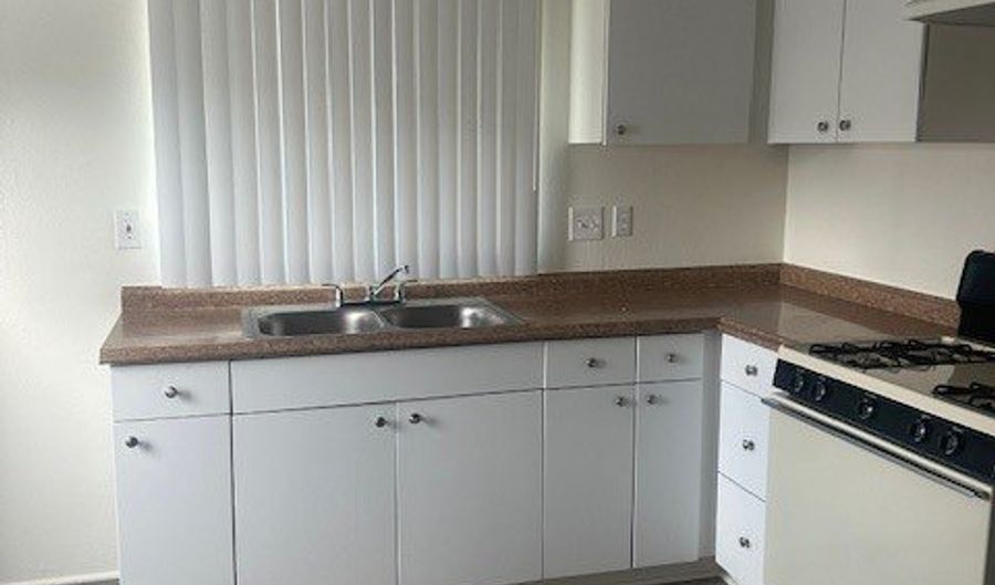 2420 Seventh St, Bullhead City, AZ 86429 - 1 Beds, 1 Bath