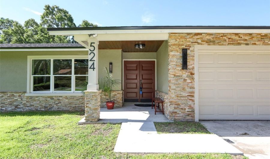524 ALPINE St, Altamonte Springs, FL 32701 - 4 Beds, 2 Bath