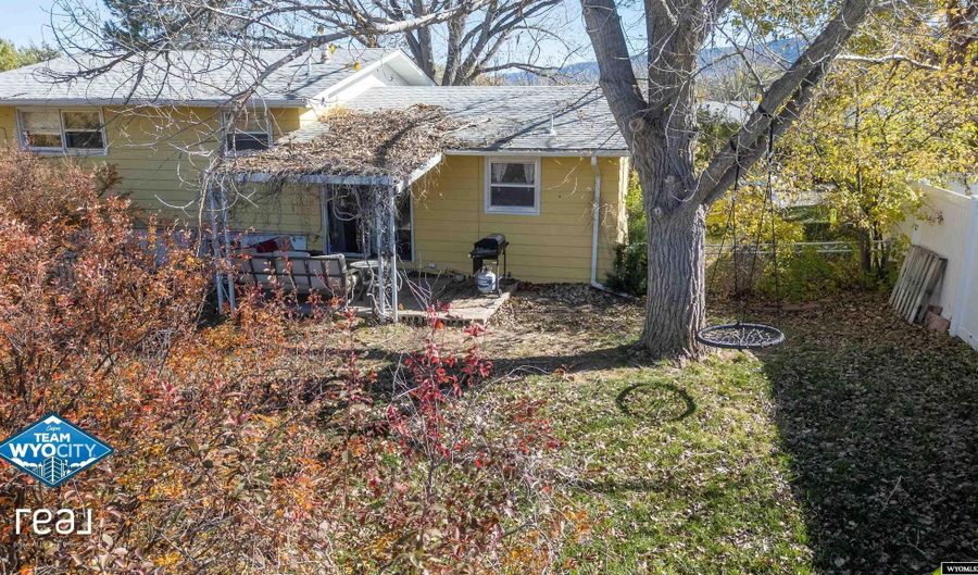 3300 Navarre Rd, Casper, WY 82604 - 3 Beds, 2 Bath