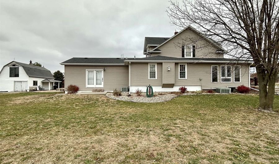 900 S 4th St, Battle Creek, NE 68715 - 4 Beds, 2 Bath