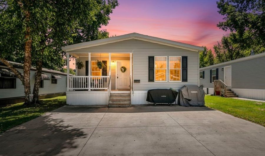 381 Westwoods, Amherst, OH 44001 - 3 Beds, 2 Bath