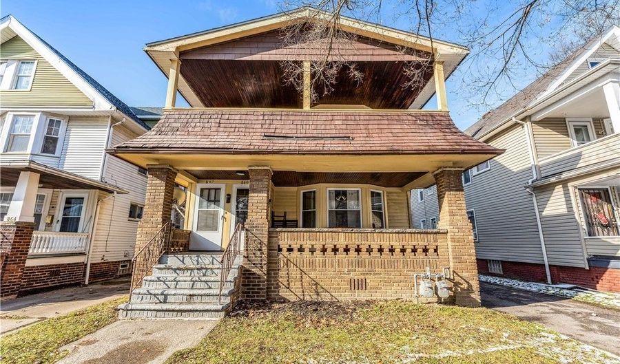 862 Greyton Rd 2/UP, Cleveland Heights, OH 44112 - 2 Beds, 1 Bath