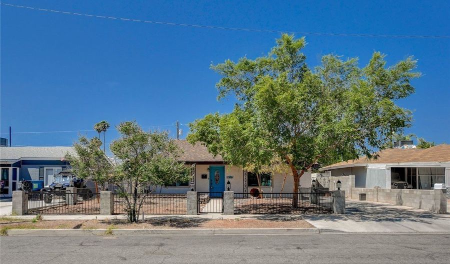 672 8th St, Boulder City, NV 89005 - 4 Beds, 4 Bath