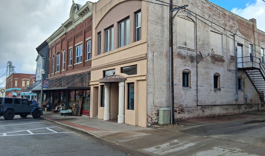 112 N Madison Ave, Aurora, MO 65605 - 0 Beds, 0 Bath