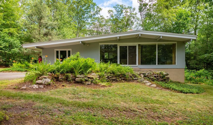 74 Woods Rd, Bethany, CT 06524 - 3 Beds, 2 Bath