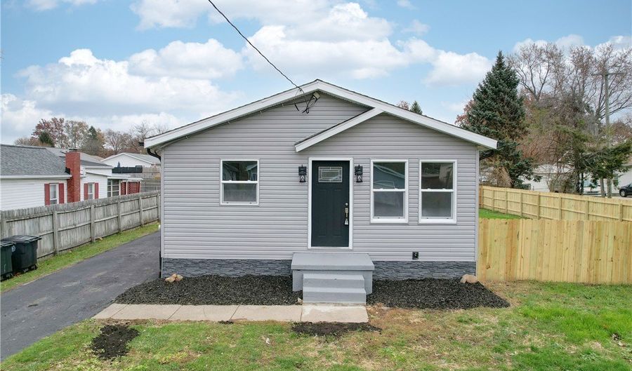 681 Stevenson Ave, Akron, OH 44312 - 4 Beds, 2 Bath