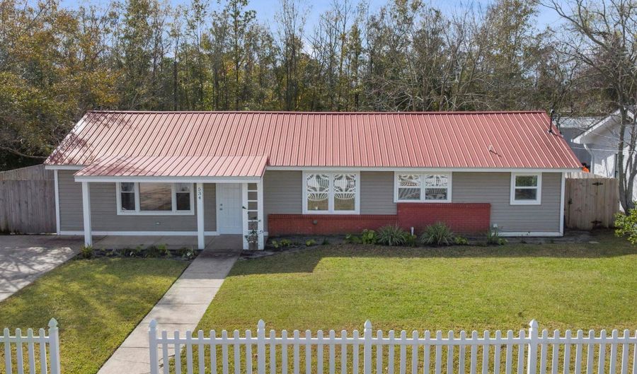 534 Saint John St, Bay St. Louis, MS 39520 - 2 Beds, 2 Bath