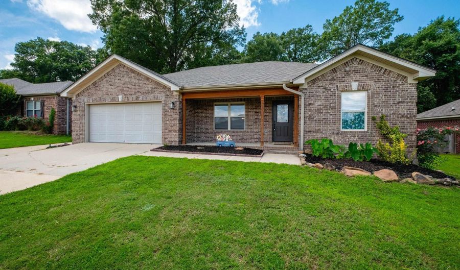 124 Cross Creek Dr, Austin, AR 72023 - 3 Beds, 2 Bath