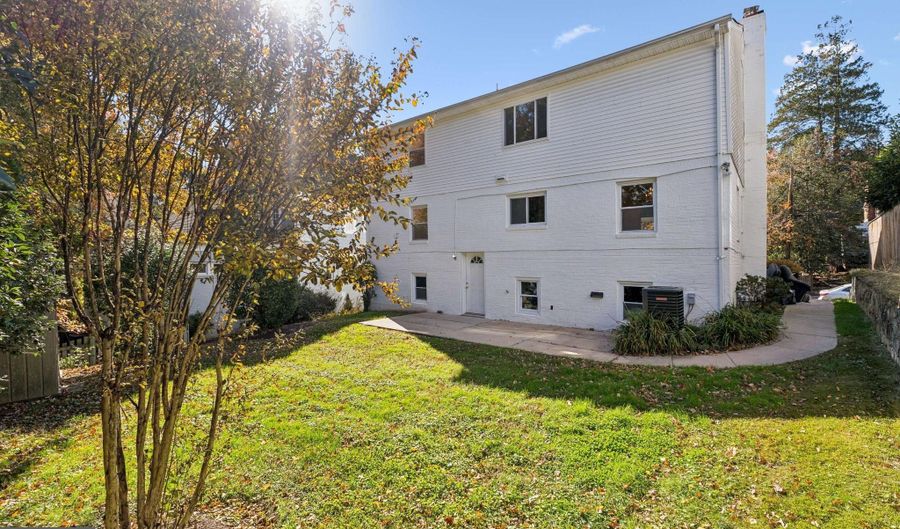 5203 NAHANT St, Bethesda, MD 20816 - 7 Beds, 4 Bath