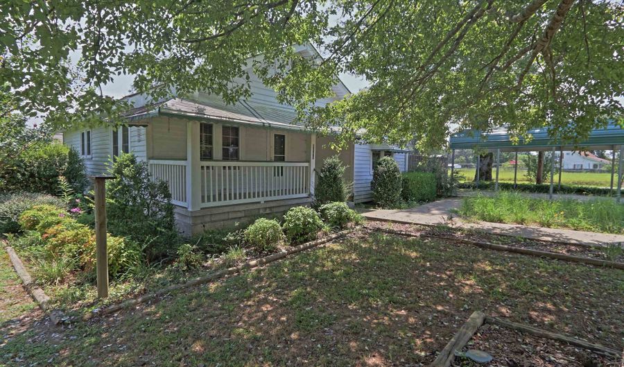 6086 Hwy 207, Anderson, AL 35610 - 3 Beds, 1 Bath