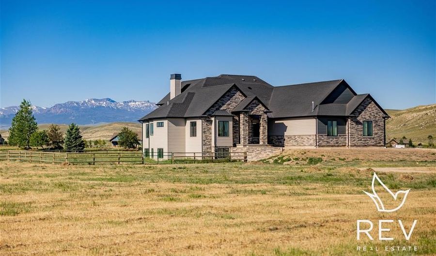 44 Sugar Bars Dr, Cody, WY 82414 - 7 Beds, 3 Bath