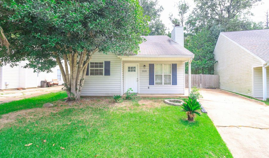 316 N Grove Cir, Brandon, MS 39047 - 2 Beds, 2 Bath