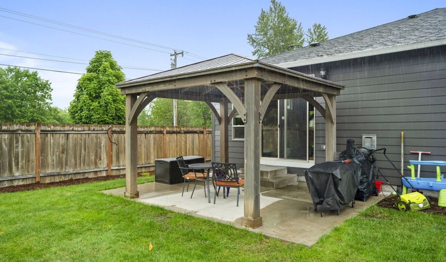 2002 SW 7TH Cir, Battle Ground, WA 98604 - 3 Beds, 2 Bath