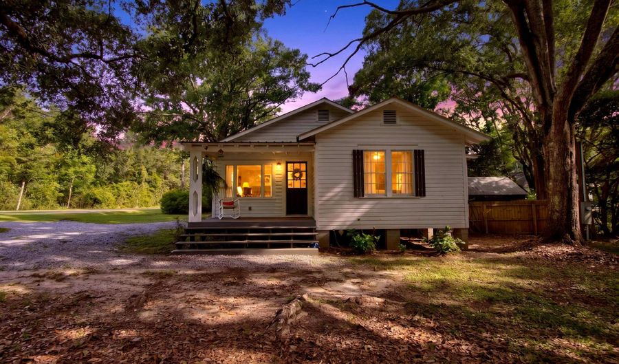 15264 Hudson Krohn Rd, Biloxi, MS 39532 - 2 Beds, 1 Bath
